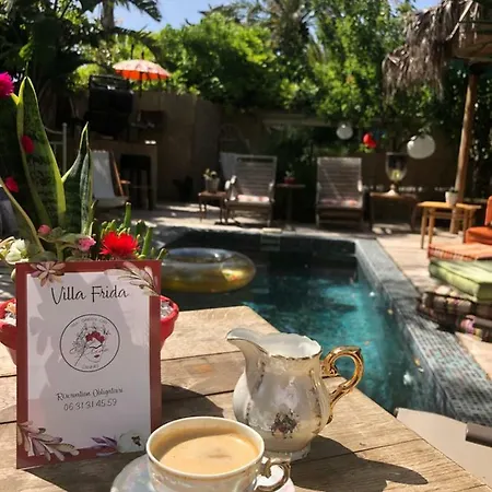 Bed and Breakfast Frida Λε Κανέ